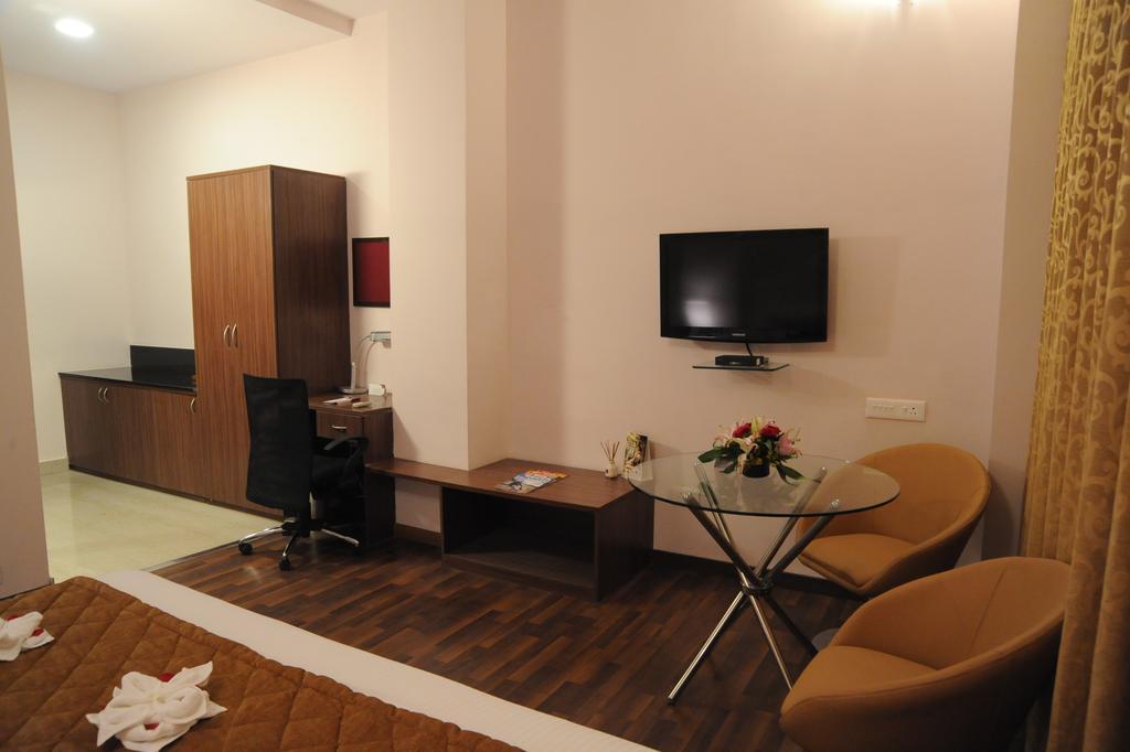 Chris Hotel Whitefield Bangalore Room photo